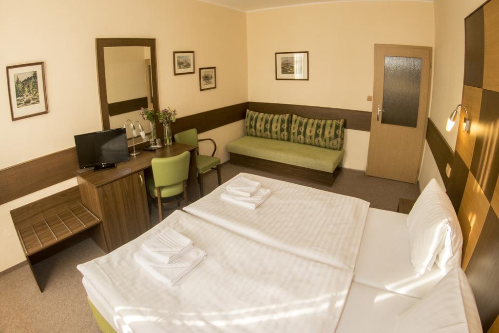 Hotel Karel Iv. Turnov Quarto foto