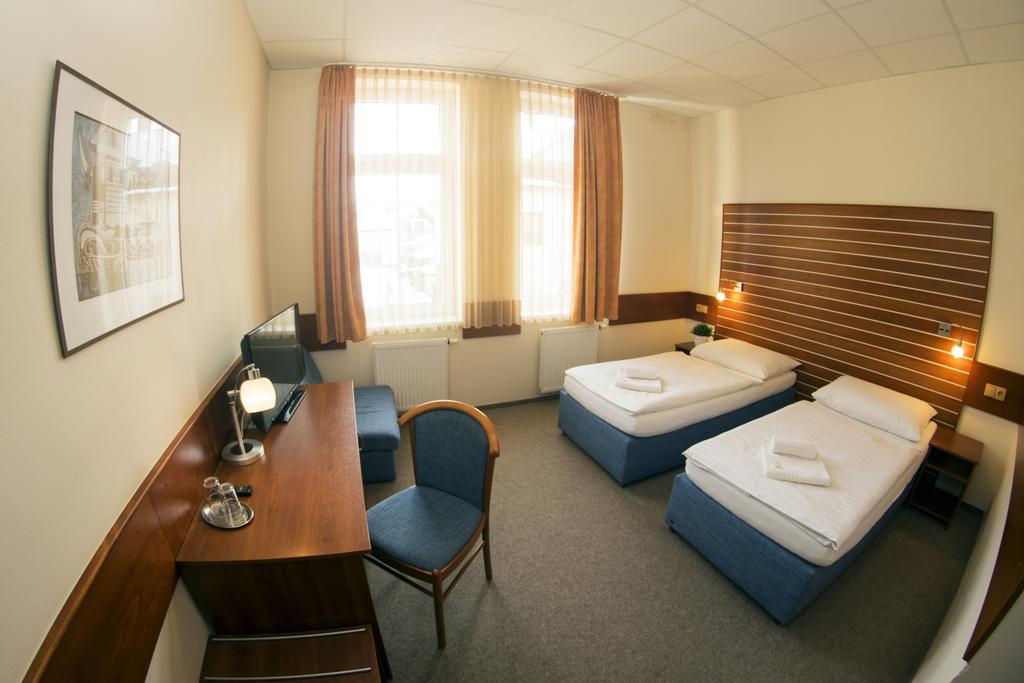 Hotel Karel Iv. Turnov Quarto foto