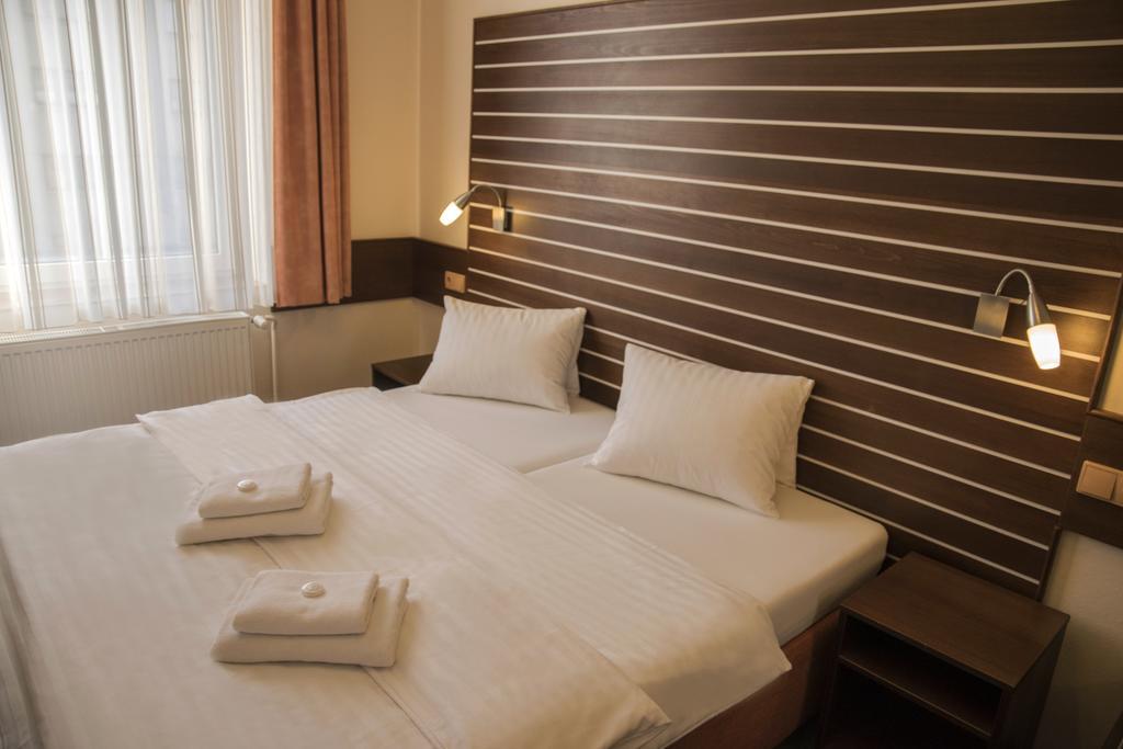 Hotel Karel Iv. Turnov Quarto foto